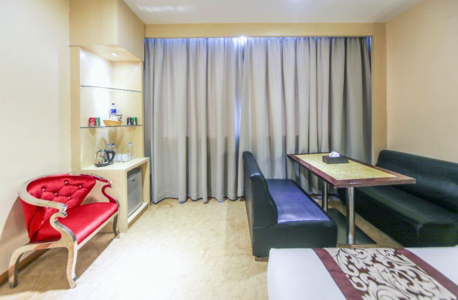 Batam City Hotel Нагоя Экстерьер фото