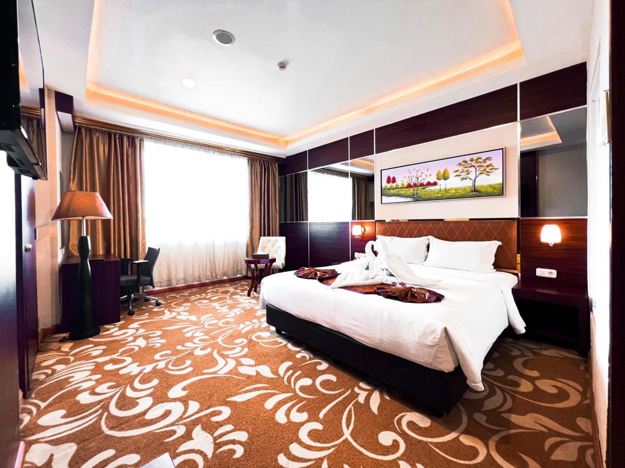 Batam City Hotel Нагоя Экстерьер фото